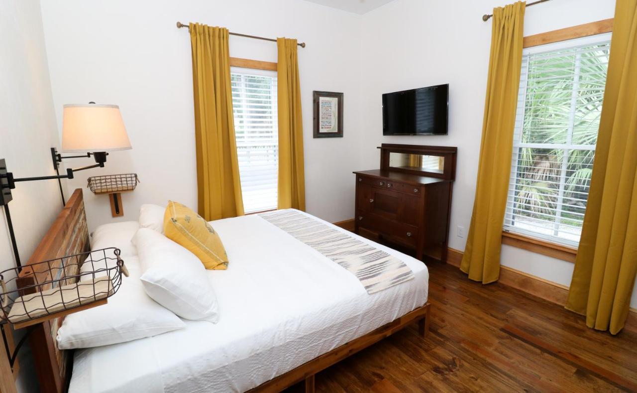 Sweetwater Branch Inn เกนส์วิลล์ ภายนอก รูปภาพ